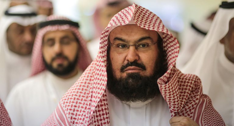 “Saudi Arabia depends on Allah alone”, says Makkah Imam while condemning fake Media campaigns