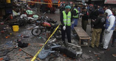 Bomb blast kills 3 people in eastern Pakistan – police