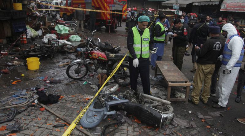 Bomb blast kills 3 people in eastern Pakistan – police