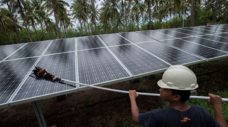Indonesia seeks $700 million to install 200 MW of solar power