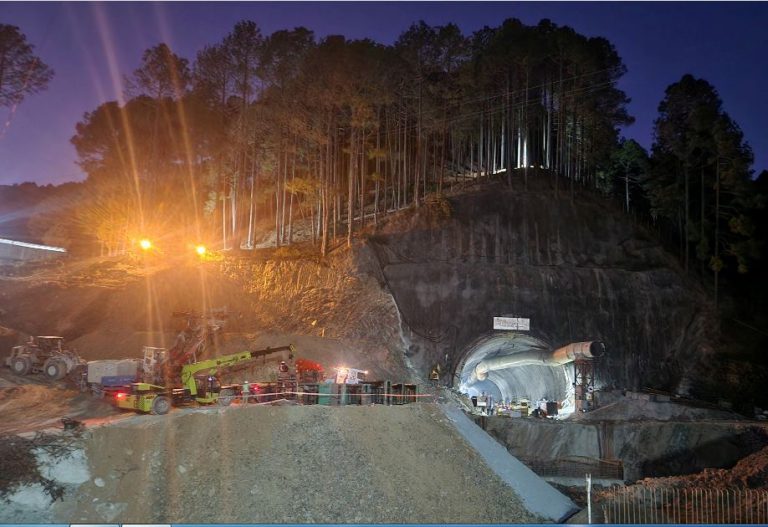 Second pipeline sends cooked food to trapped Indian tunnel workers