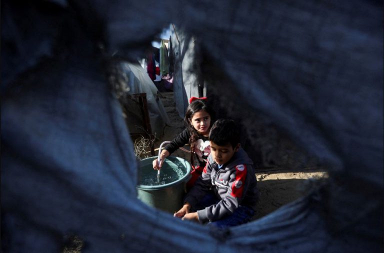 Palestinians starve as Gaza war rages amid fears of exodus into Egypt