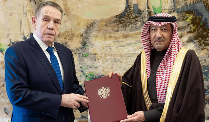 Saudi-Russia Relations Strengthened as King Salman Receives Message from President Putin