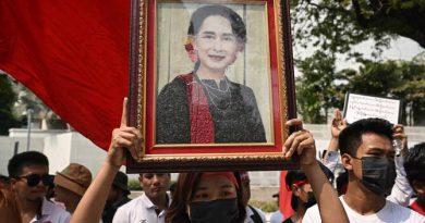 Myanmar-Cuts-Suu-Kyi-Sentence