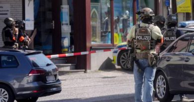 Hostage Standoff Unfolds at Bank in Western Germany