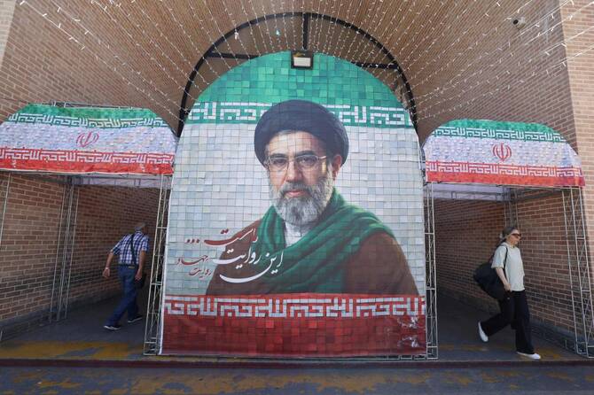 Iran Presses US for Asset Release, Regional De-Escalation