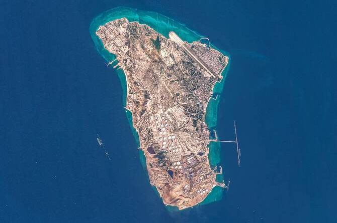 Military analysts warn US control of Kharg Island would carry high troop risk amid Iran tensions