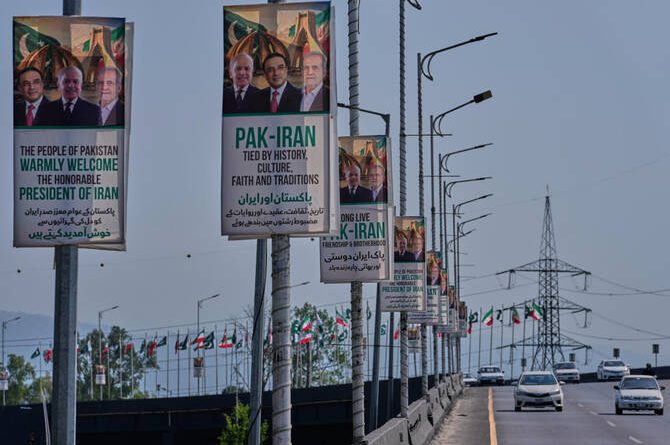 Pezeshkian Arrives in Pakistan as US-Iran Negotiators Race to Cement Postwar Accord