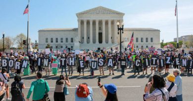 US Supreme Court blocks Trump’s bid to restrict birthright citizenship