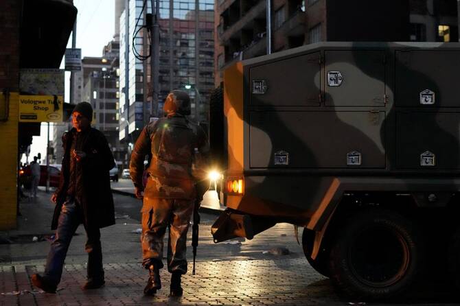 More Than 900 Arrested as South Africa’s Anti-Migrant Protests Trigger Unrest