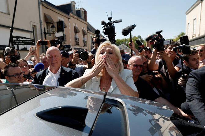 Le Pen Launches Campaign Despite Embezzlement Conviction Appeal